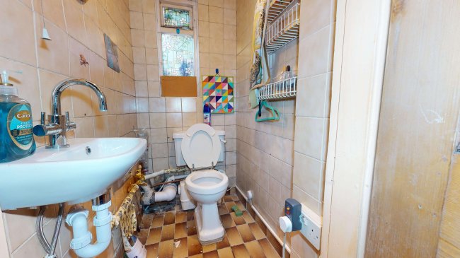 1 and 1A Branch Hill, Hampstead, London, NW3 7LT 4