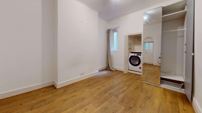 1 and 1A Branch Hill, Hampstead, London, NW3 7LT 4