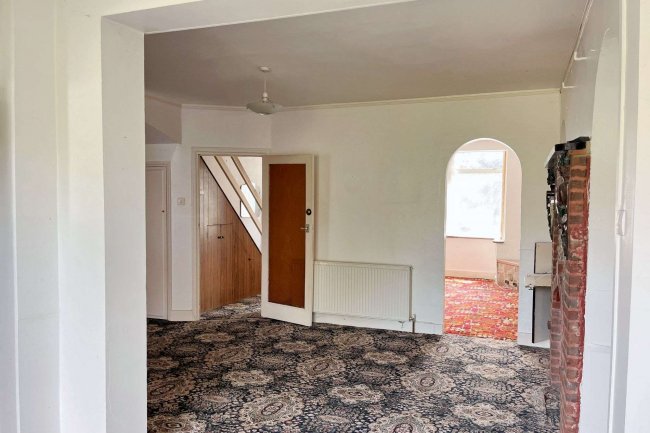 18 Gaston Road, Mitcham, Surrey CR4 2LD 5