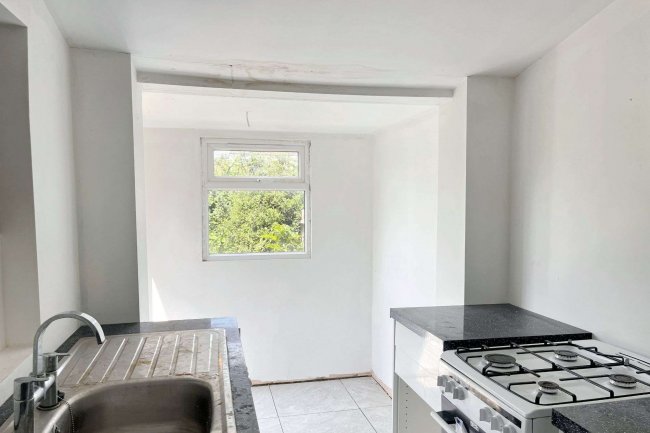 18 Gaston Road, Mitcham, Surrey CR4 2LD 5