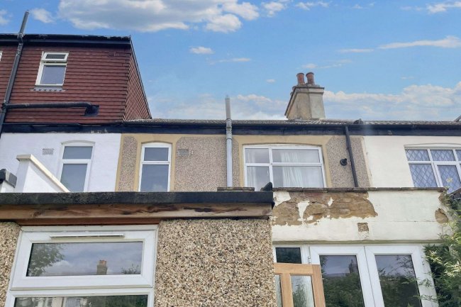 18 Gaston Road, Mitcham, Surrey CR4 2LD 5