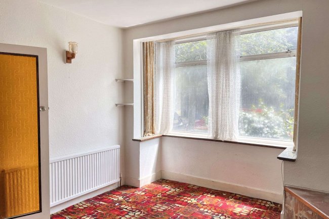 18 Gaston Road, Mitcham, Surrey CR4 2LD 5