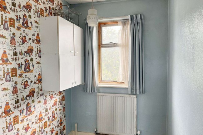 18 Gaston Road, Mitcham, Surrey CR4 2LD 5