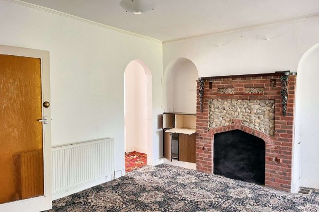 18 Gaston Road, Mitcham, Surrey CR4 2LD 5