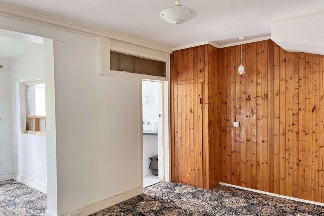 18 Gaston Road, Mitcham, Surrey CR4 2LD 5