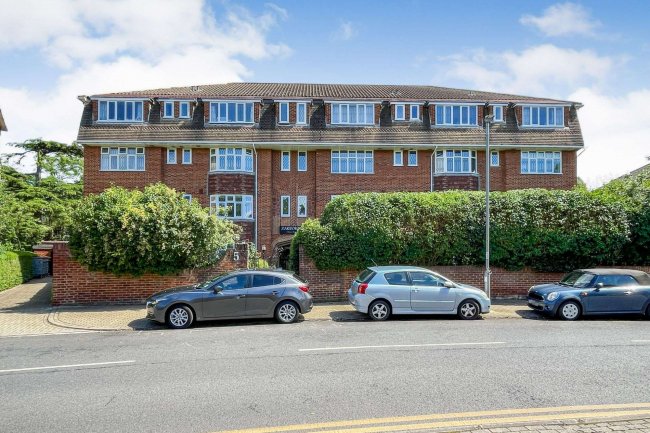 Flat 34 Marlborough House, 5 Inner Park Road, Wimbledon, London SW19 6DX 10