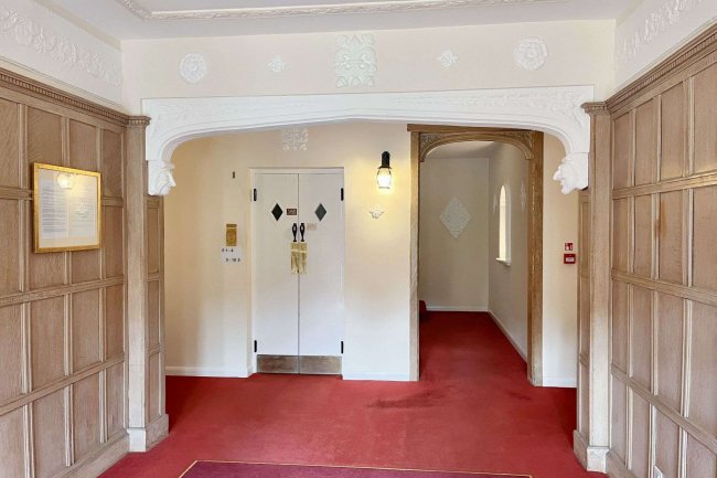 Flat 34 Marlborough House, 5 Inner Park Road, Wimbledon, London SW19 6DX 10