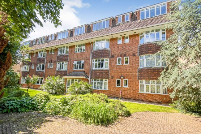 Flat 34 Marlborough House, 5 Inner Park Road, Wimbledon, London SW19 6DX 10