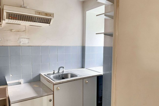Flat 34 Marlborough House, 5 Inner Park Road, Wimbledon, London SW19 6DX 10