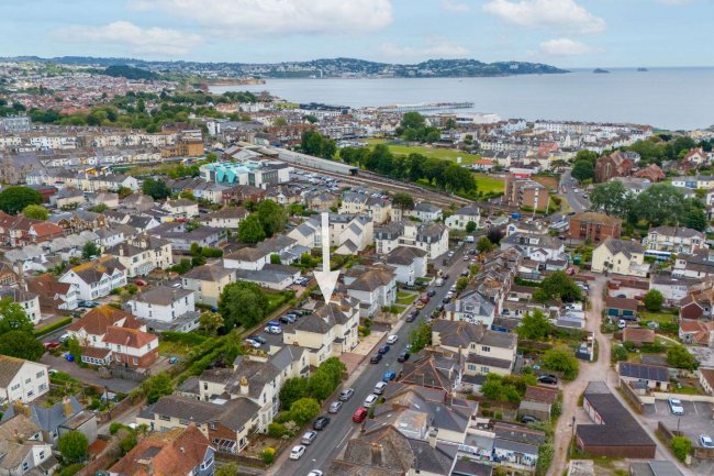 9 - 11 Elmsleigh Road, Paignton, Torbay, TQ4 5AX 3