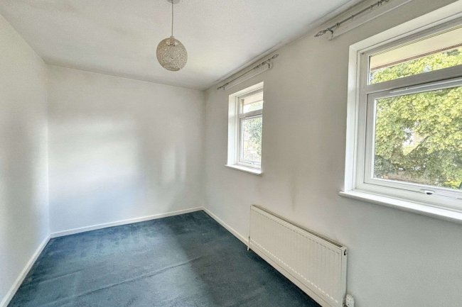 22 Broad Oak Close, Chingford, London, E4 9AX 10