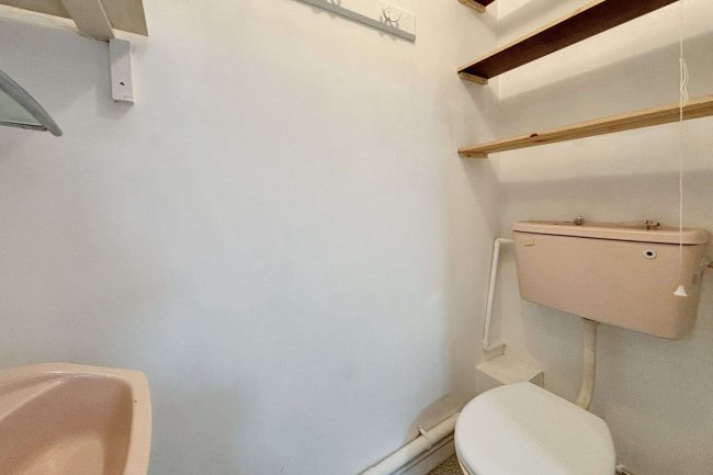 22 Broad Oak Close, Chingford, London, E4 9AX 10