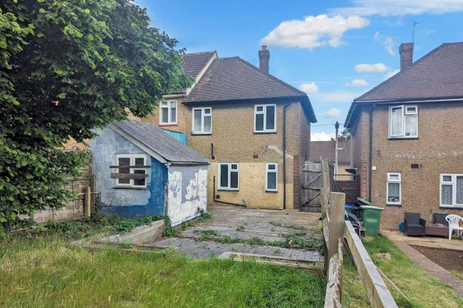 84 Ridge Way, Crayford DA1 3PS 1