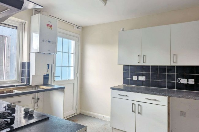 84 Ridge Way, Crayford DA1 3PS 1