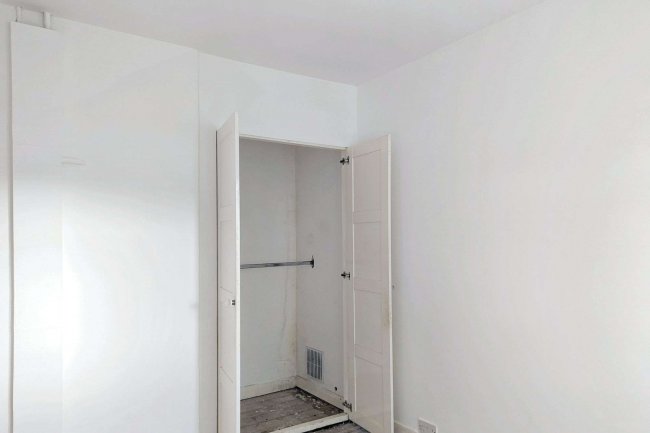 84 Ridge Way, Crayford DA1 3PS 1