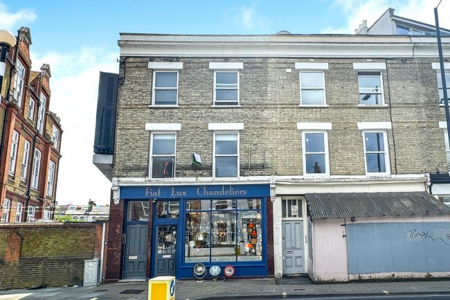 Flat D, 245 Lillie Road, Fulham, London, SW6 7LN 2