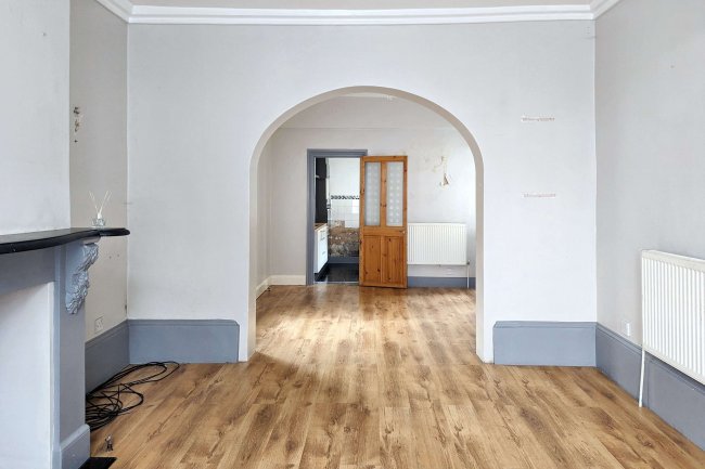 81 West Street, Bexleyheath, Kent, DA7 4BP 4