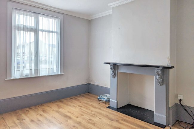 81 West Street, Bexleyheath, Kent, DA7 4BP 4