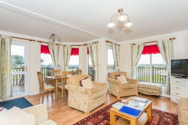 3 Wendy Lodge, Atlantic Bays Holiday Park, St. Merryn, Padstow, PL28 8PY 6