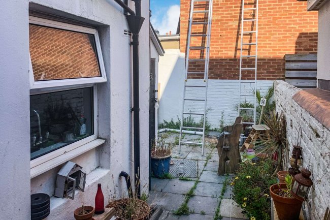 101 Westbourne Street, Hove, BN3 5FA 6
