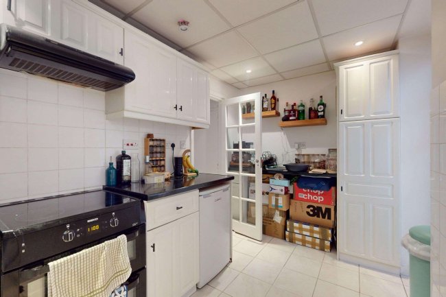 Flat 2, Millbrooke Court, Keswick Road, Putney London, SW15 2RA 4