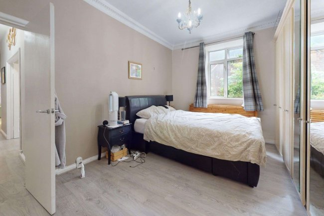 Flat 2, Millbrooke Court, Keswick Road, Putney London, SW15 2RA 4