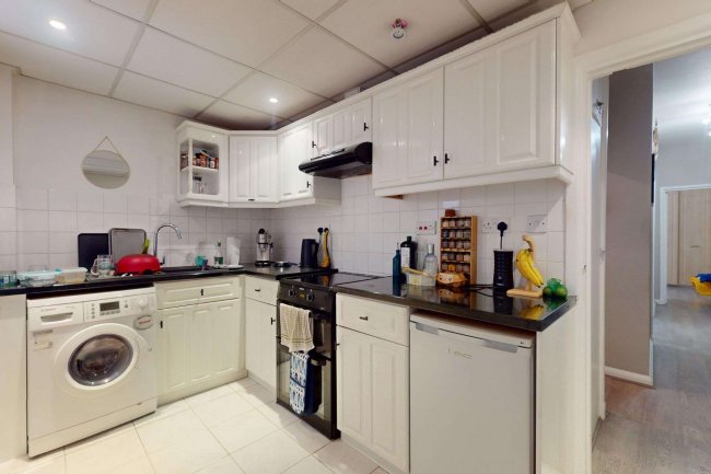 Flat 2, Millbrooke Court, Keswick Road, Putney London, SW15 2RA 4