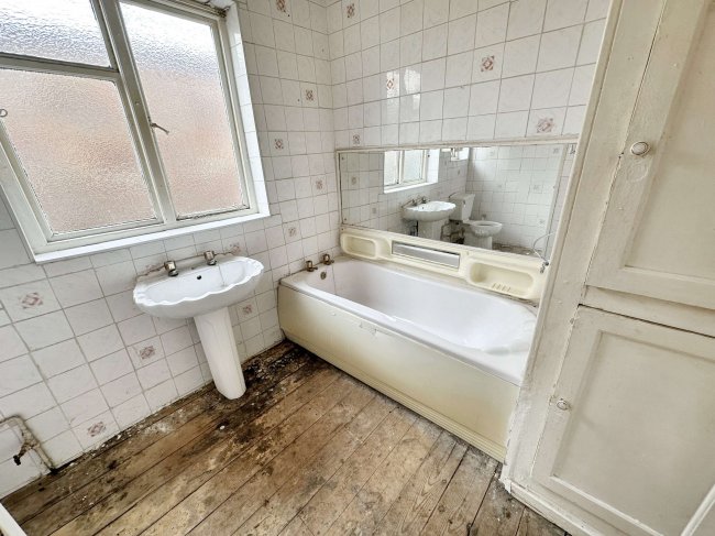 39 Thorneywood Mount, Thorneywood, Nottingham, NG3 2PY 3