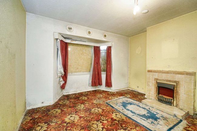 7 Keats Crescent, Radcliffe, M26 3GT 7