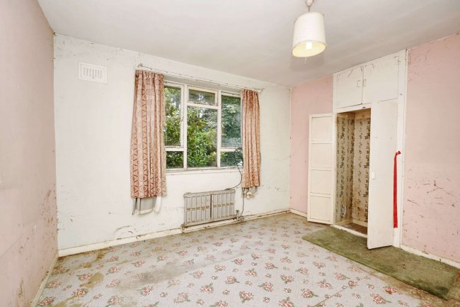 7 Keats Crescent, Radcliffe, M26 3GT 7