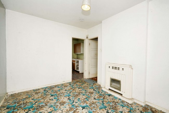 7 Keats Crescent, Radcliffe, M26 3GT 7