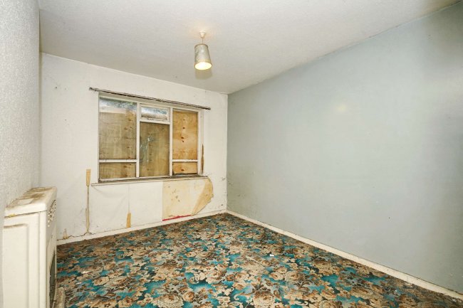 7 Keats Crescent, Radcliffe, M26 3GT 7