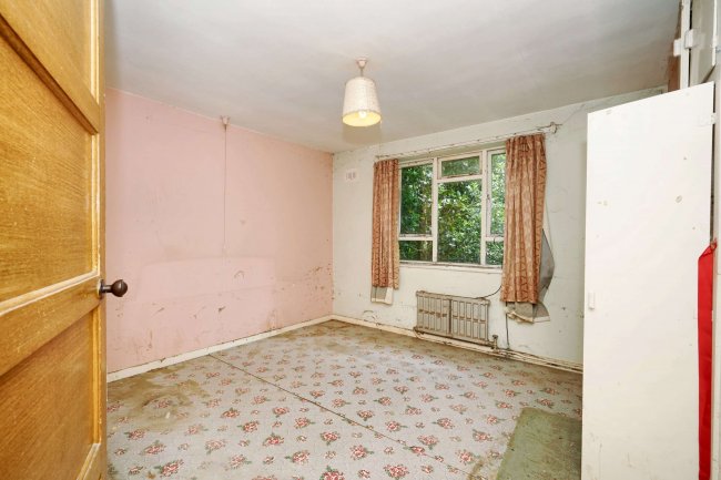 7 Keats Crescent, Radcliffe, M26 3GT 7