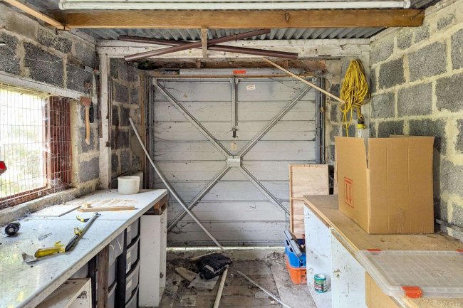 64 Burnham Crescent and Garden Ground, Dartford DA1 5BA 6