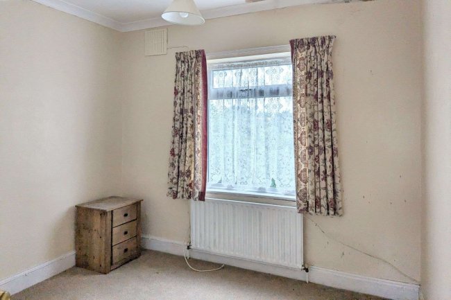 64 Burnham Crescent and Garden Ground, Dartford DA1 5BA 6