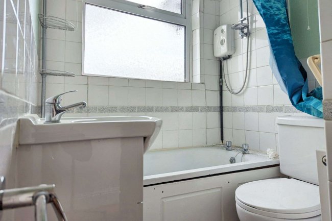 64 Burnham Crescent and Garden Ground, Dartford DA1 5BA 6