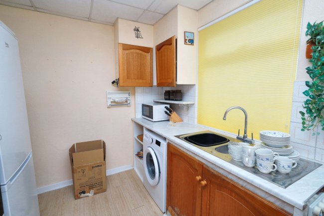 31 Trevellance Way, Watford WD25 0LY 7