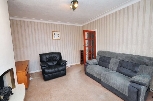 31 Trevellance Way, Watford WD25 0LY 7