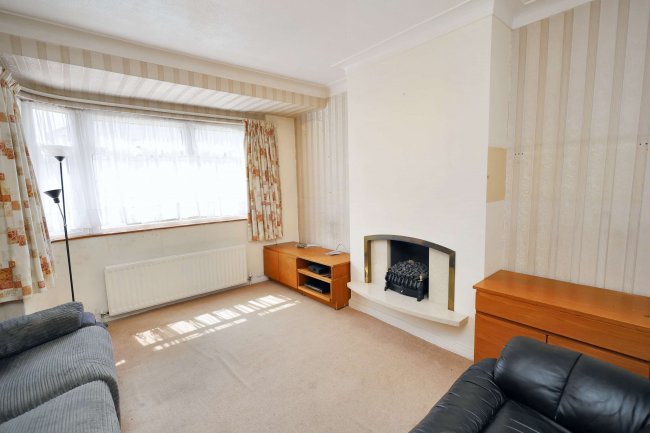 31 Trevellance Way, Watford WD25 0LY 7