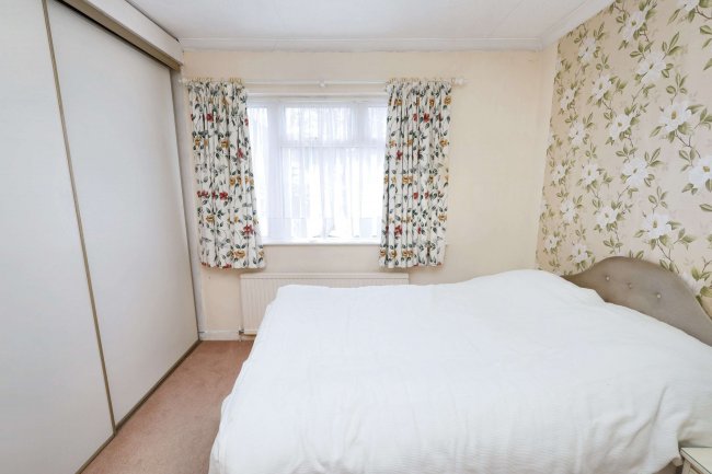 31 Trevellance Way, Watford WD25 0LY 7