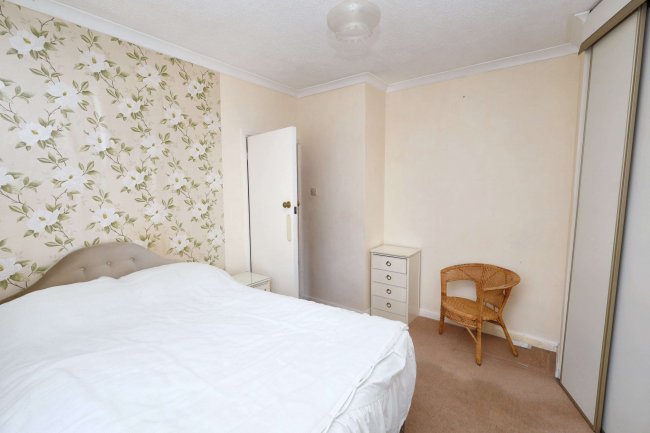 31 Trevellance Way, Watford WD25 0LY 7