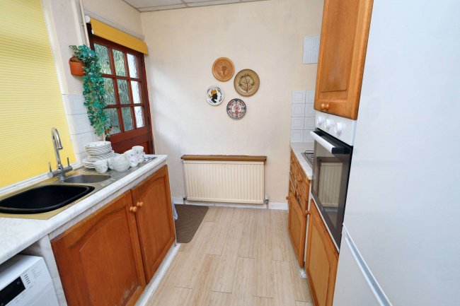 31 Trevellance Way, Watford WD25 0LY 7
