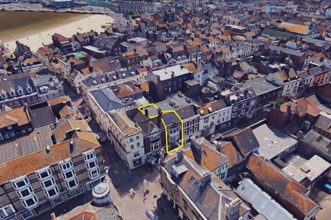 22 St Thomas St, Weymouth DT4 8PD 2