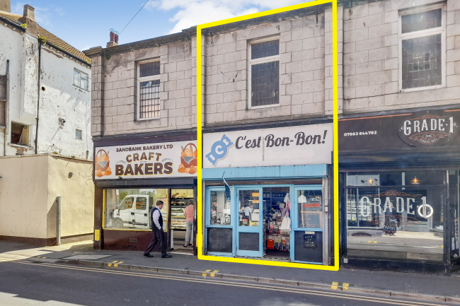 6 Russell Road, Rhyl, LL18 1TR 2