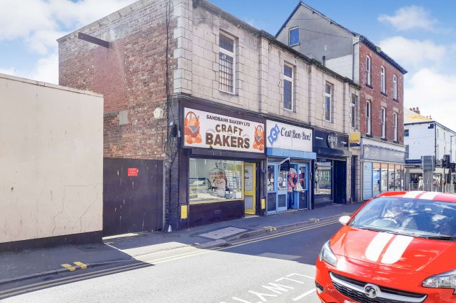 8 Russell Road, Rhyl, LL18 1TR 4