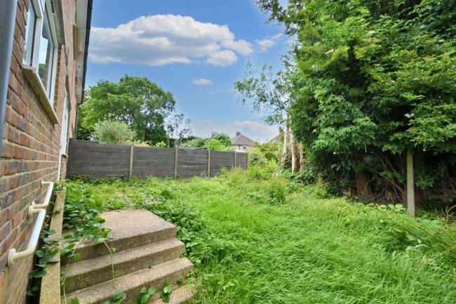 88 Manor Road, Burgess Hill, RH15 0NQ 9