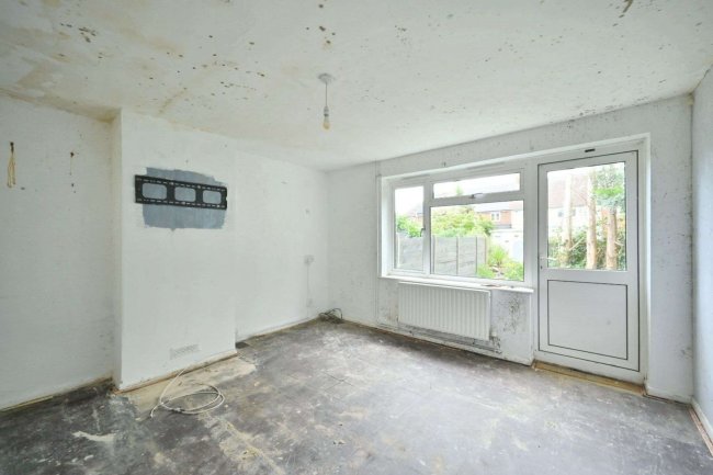 88 Manor Road, Burgess Hill, RH15 0NQ 9