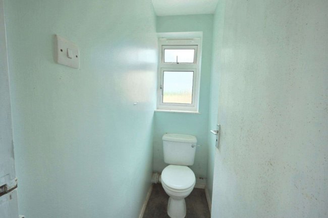 88 Manor Road, Burgess Hill, RH15 0NQ 9