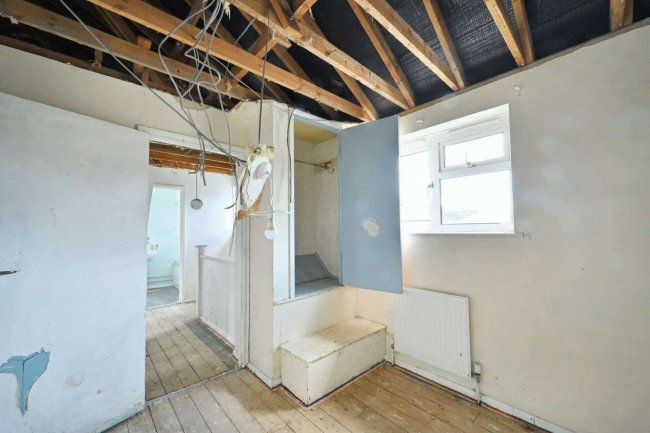 88 Manor Road, Burgess Hill, RH15 0NQ 9