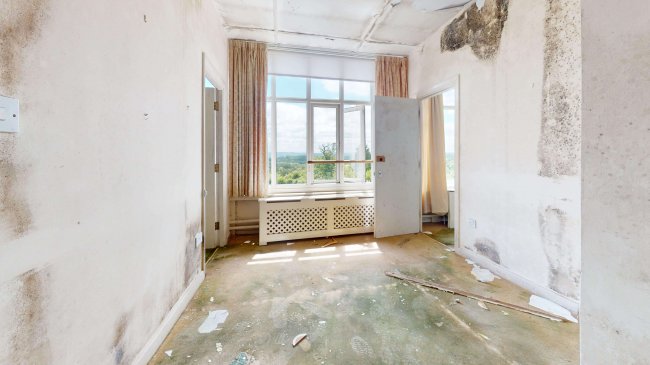 Weald Hall, Mayfield Lane, Wadhurst, East Sussex, TN5 6HX 1